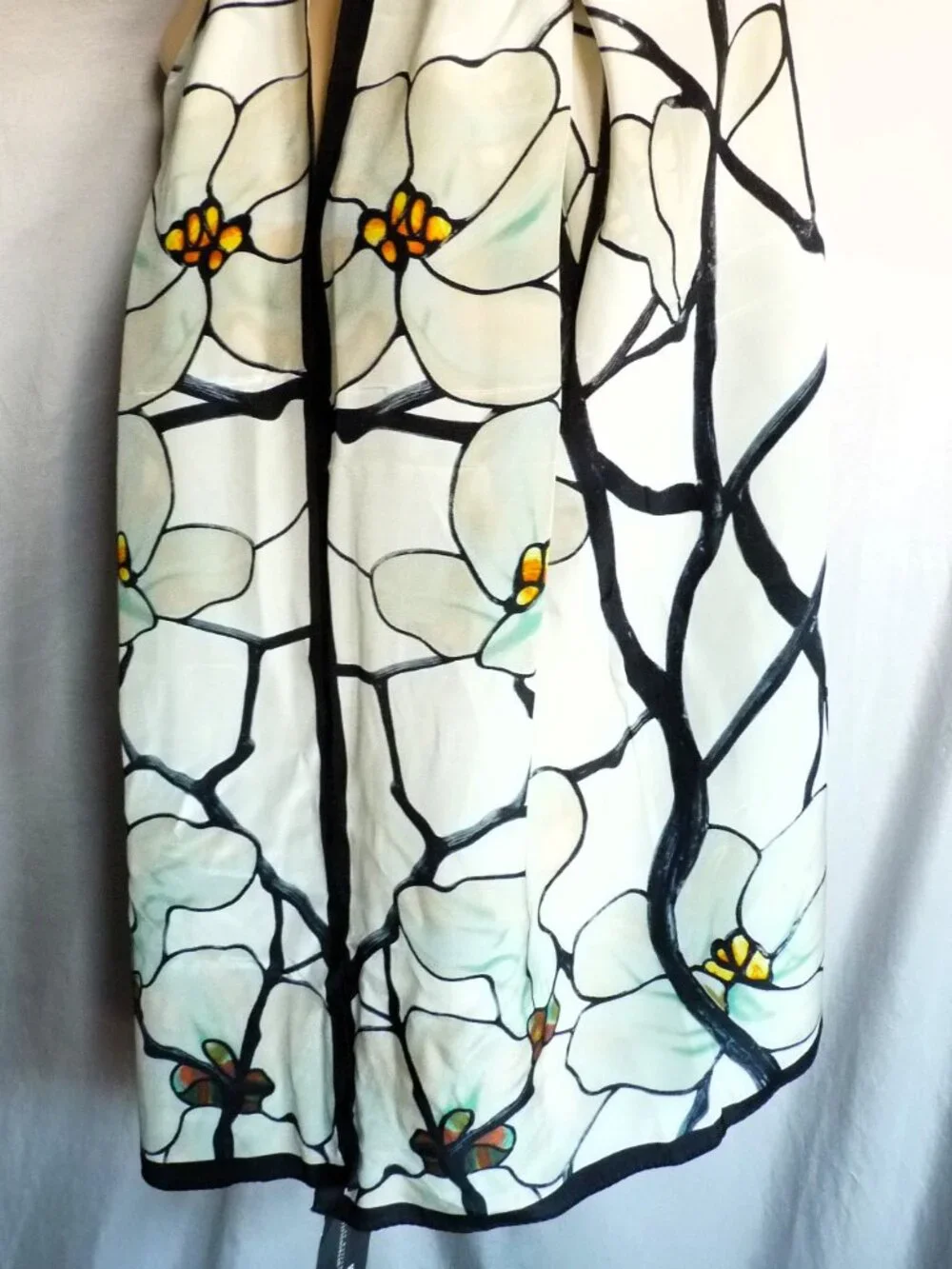 The Metropolitan Museum of Art Louis Comfort Tiffany White Magnolia silk Scarf